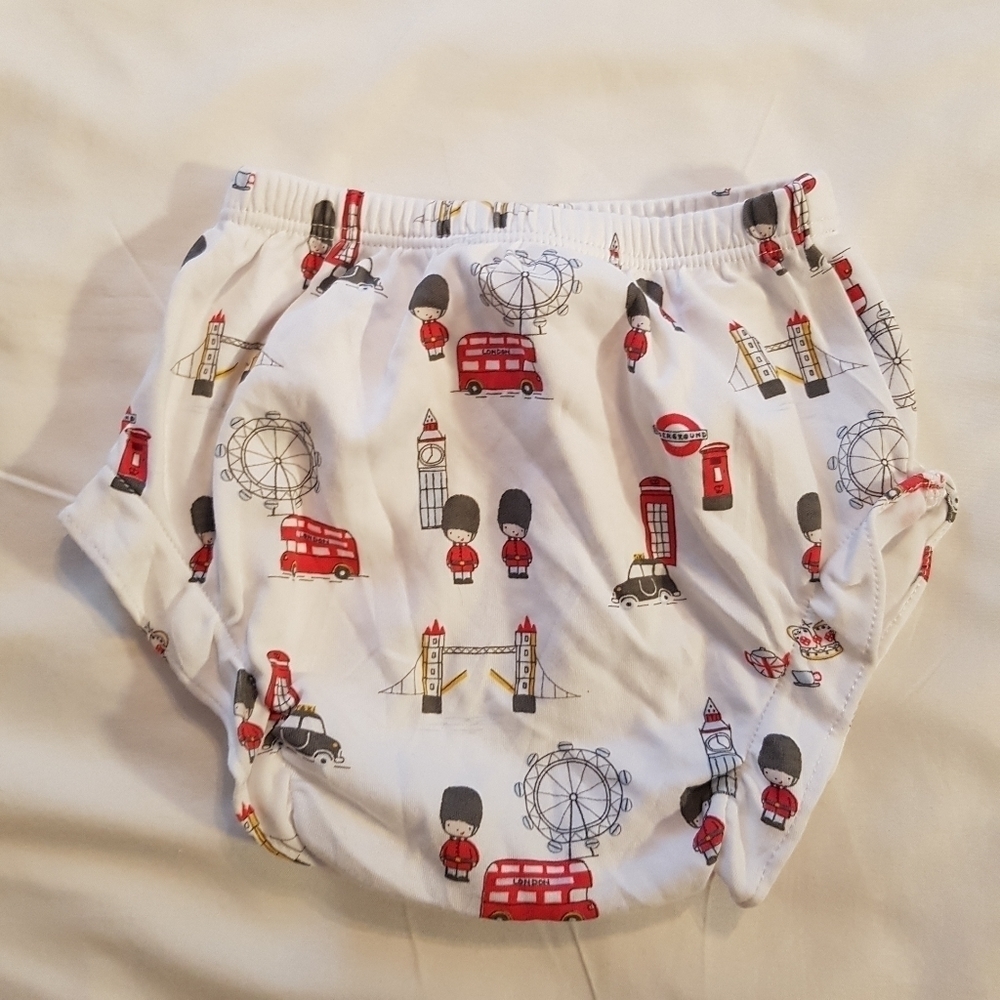 Kissy Kissy London design diaper cover